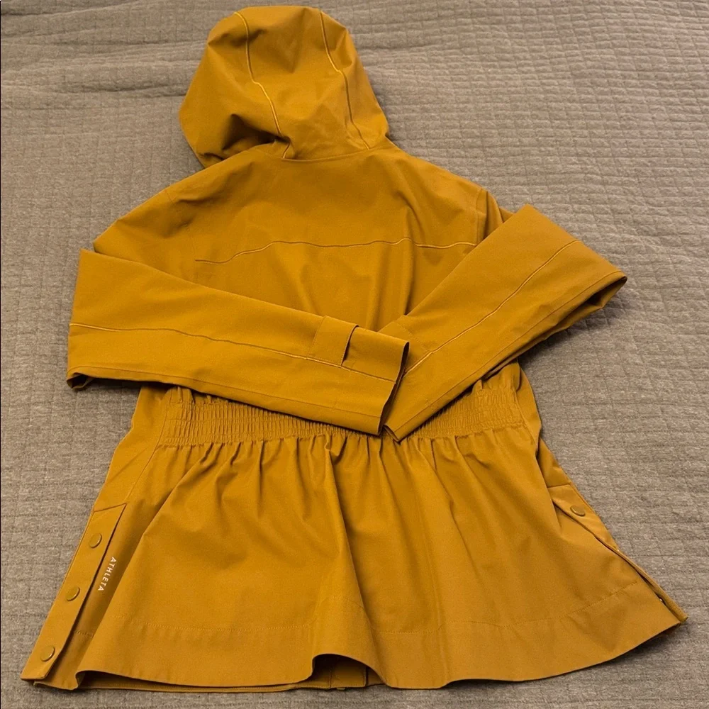 euc athleta rain out sutro trench in brass yellow - Picture 5 of 11